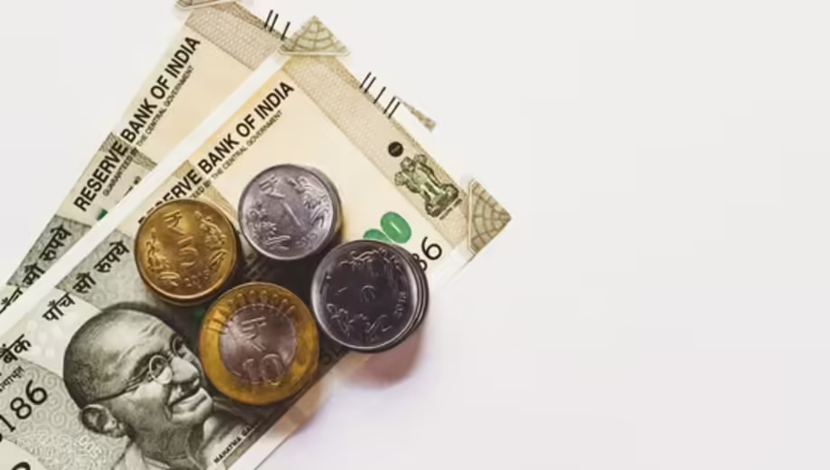 Top 30 Equity Mutual Funds Achieve Over 20% Annual Growth in 3 and 5 Years